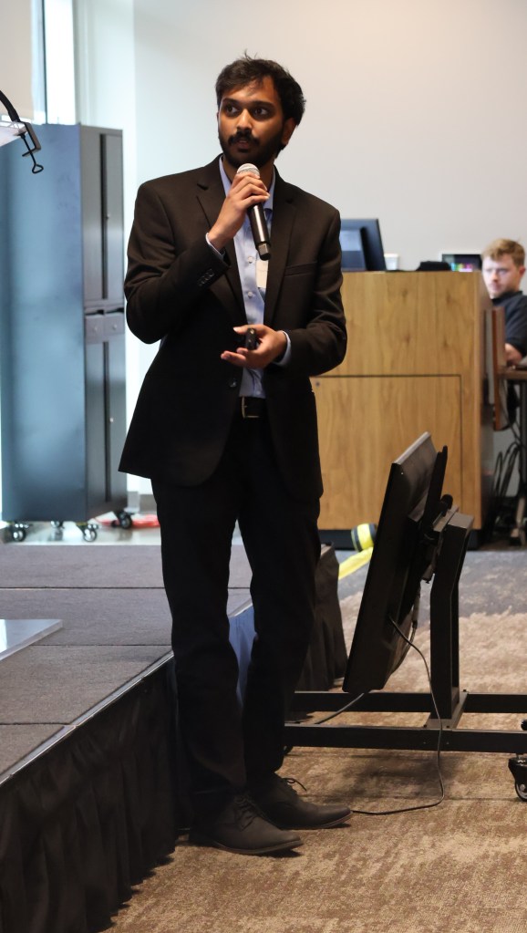 Student presenting at The Data Science and Artificial Intelligence symposium 2026