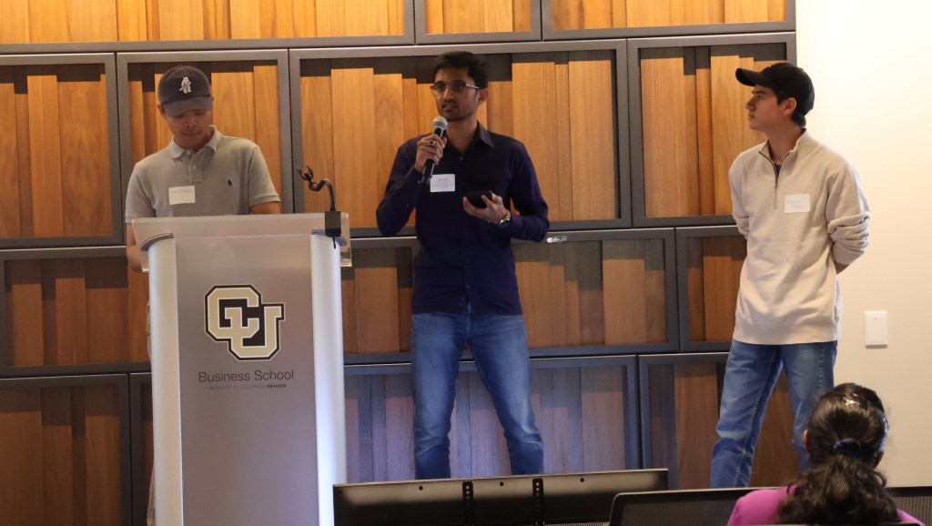 Students presenting at The Data Science and Artificial Intelligence symposium 2026
