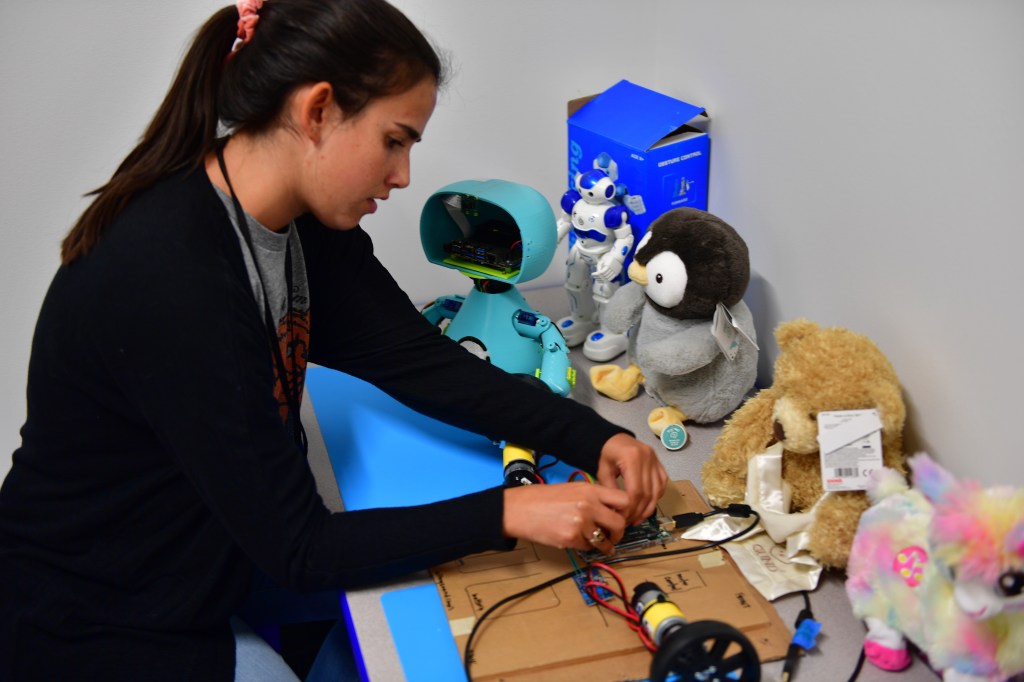 CIDE Assistive robotics